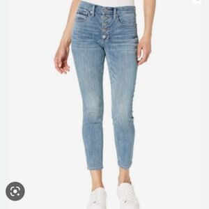 🍀Lucky Brand High Rise Crop Bridgette Jeans in Light Wash